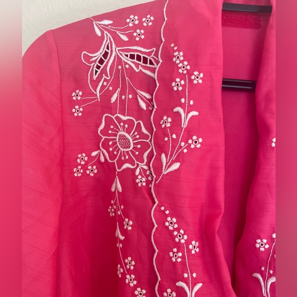 Vintage Pink Embroidered Dressing Gown - Picture 5 of 12